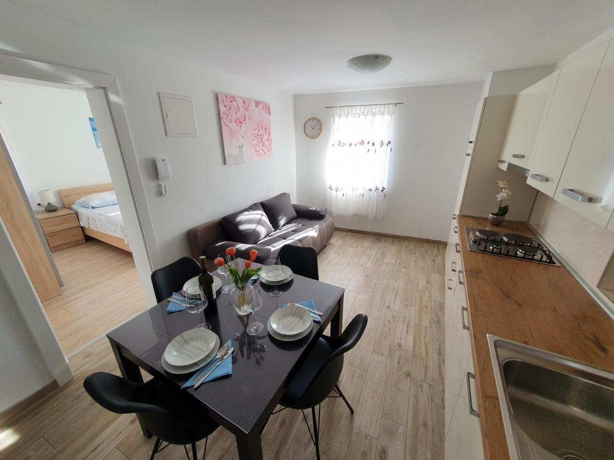 Apartaments Ukic Đảo Prvić Ngoại thất bức ảnh