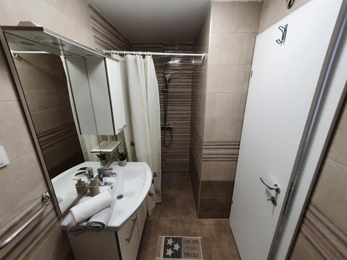 Apartaments Ukic Đảo Prvić Ngoại thất bức ảnh