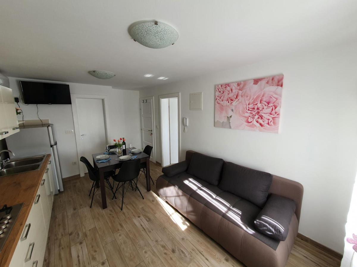Apartaments Ukic Đảo Prvić Ngoại thất bức ảnh