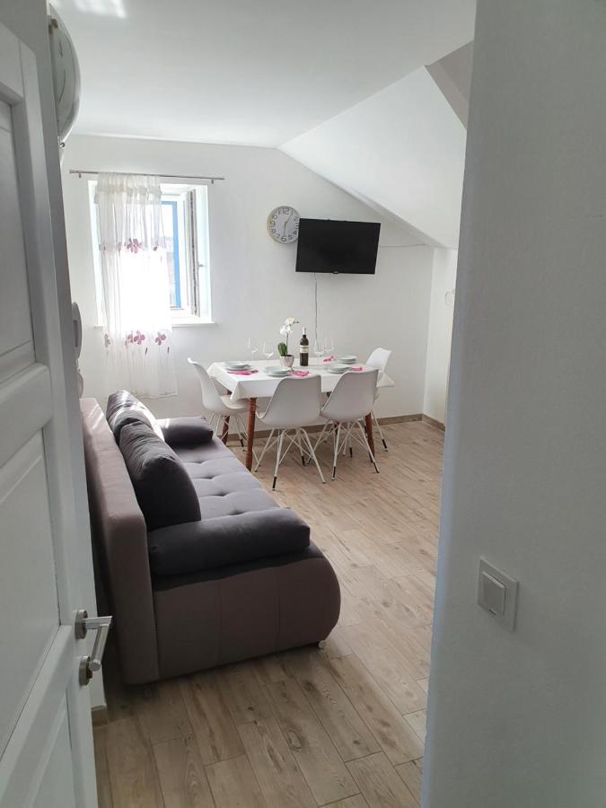 Apartaments Ukic Đảo Prvić Ngoại thất bức ảnh